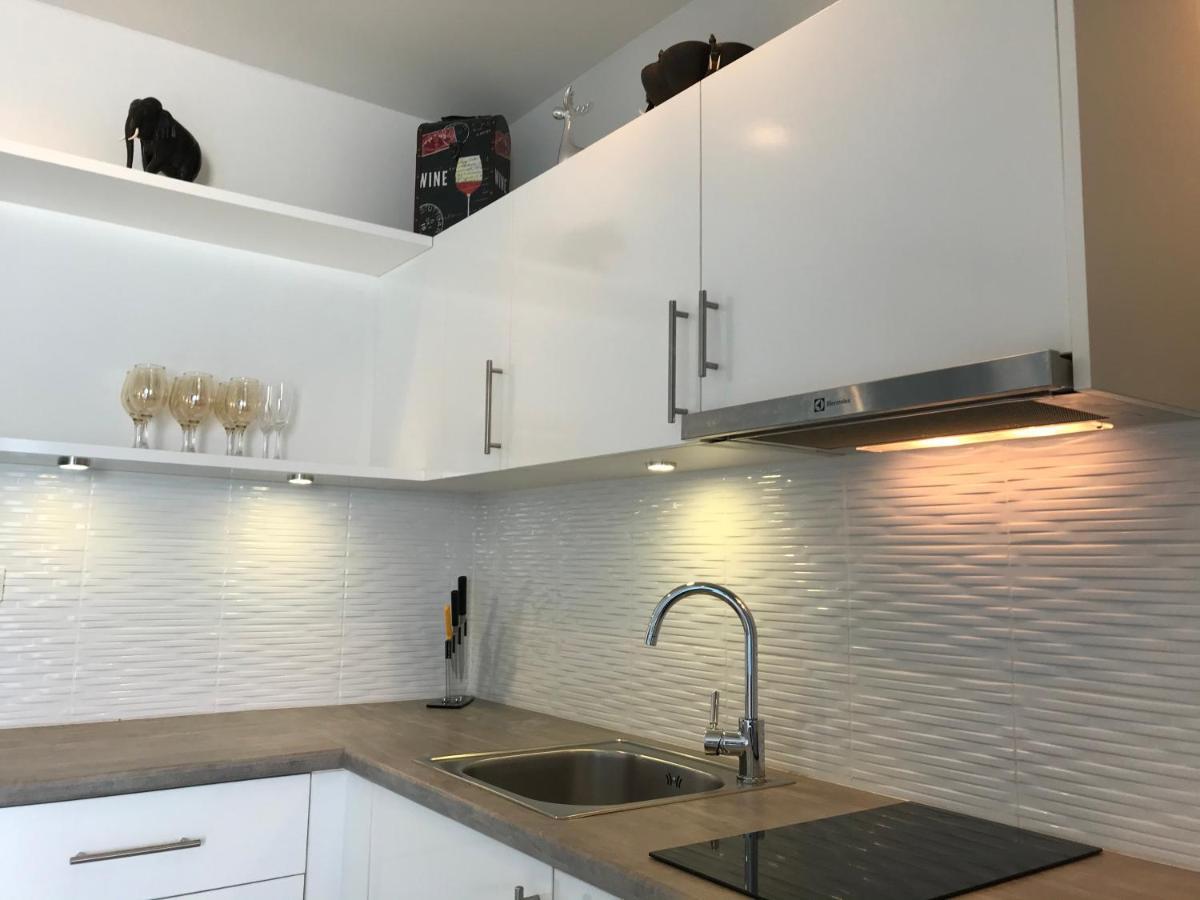 Апартаменты Grandblue Floor With Sea View 706 *