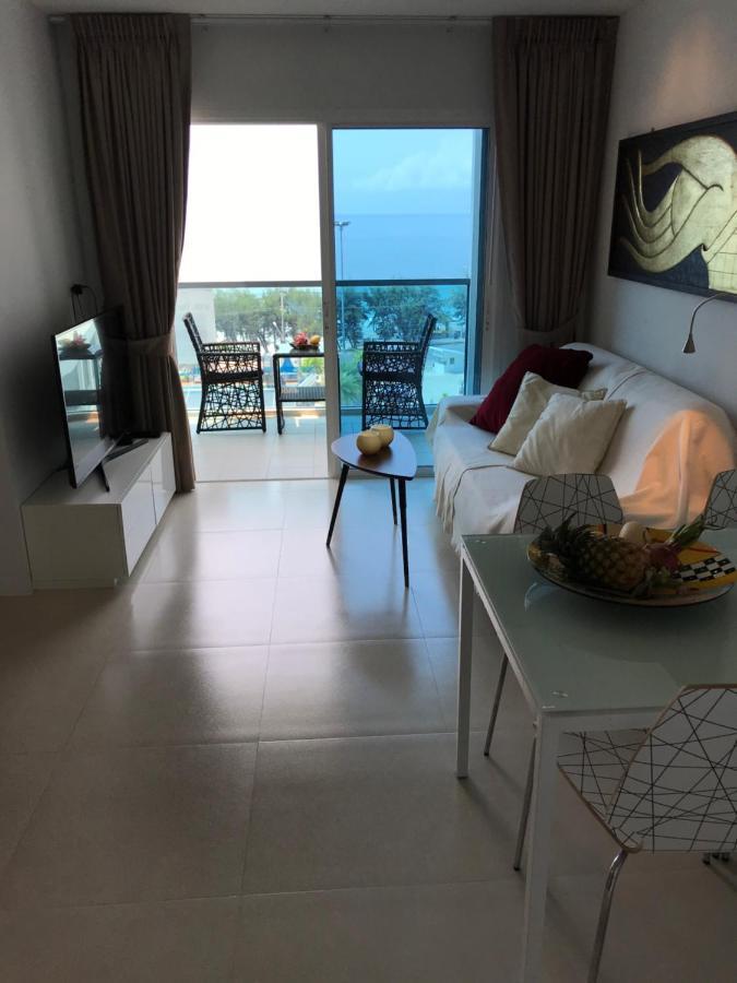 Апартаменты Grandblue Floor With Sea View 706 Маэ-Пим